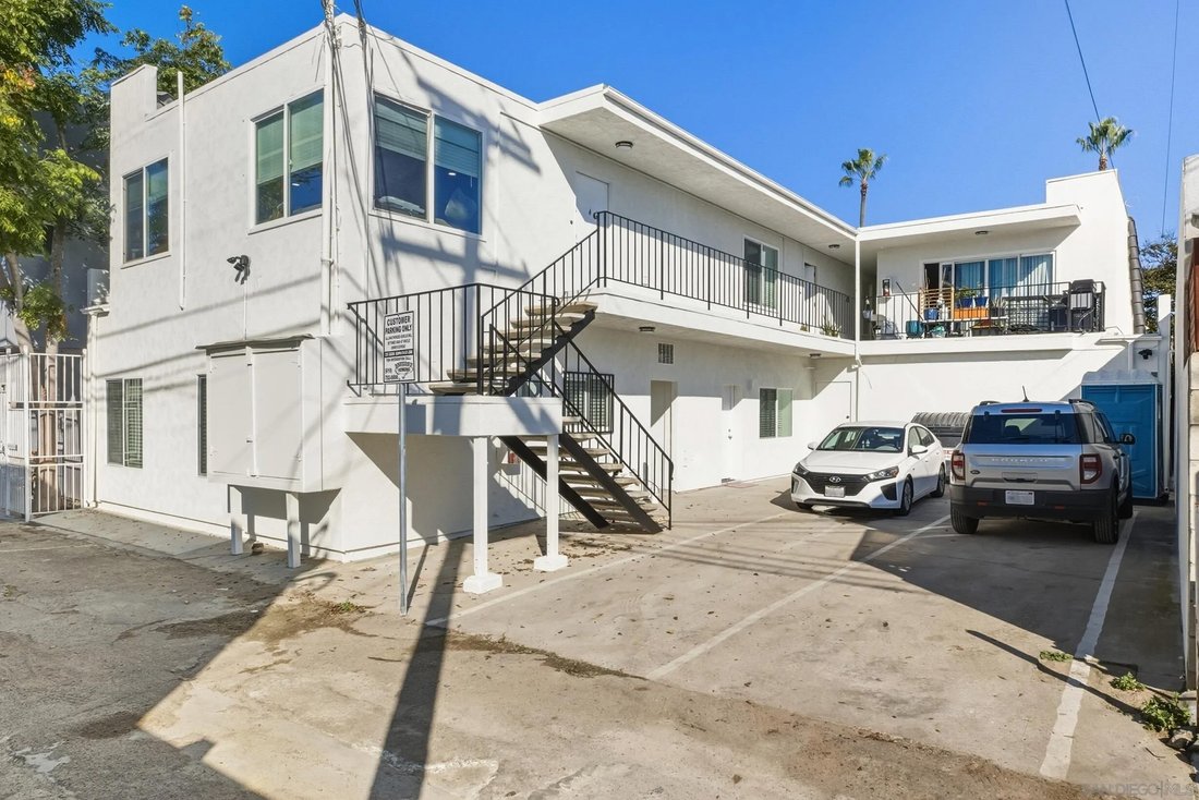 San Diego, California, United States 4 - 17748176