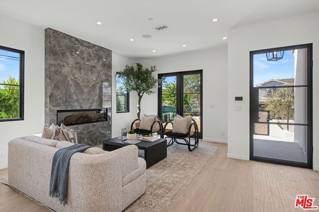 House in Los Angeles, California, United States 4 - 17747085