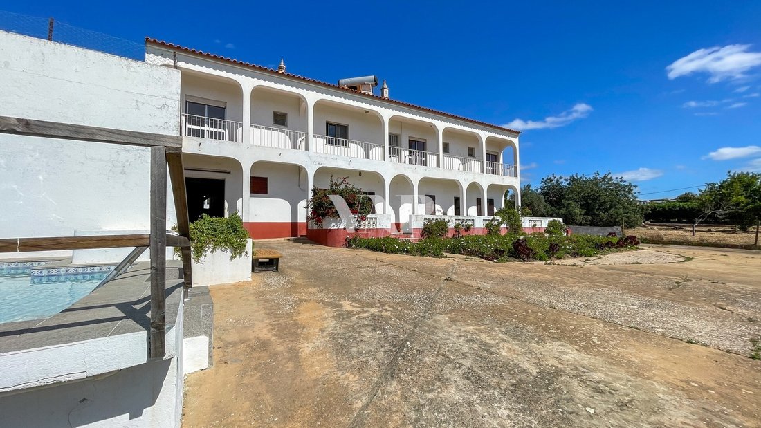 Villa in Quarteira, Algarve, Portugal 2 - 17746187