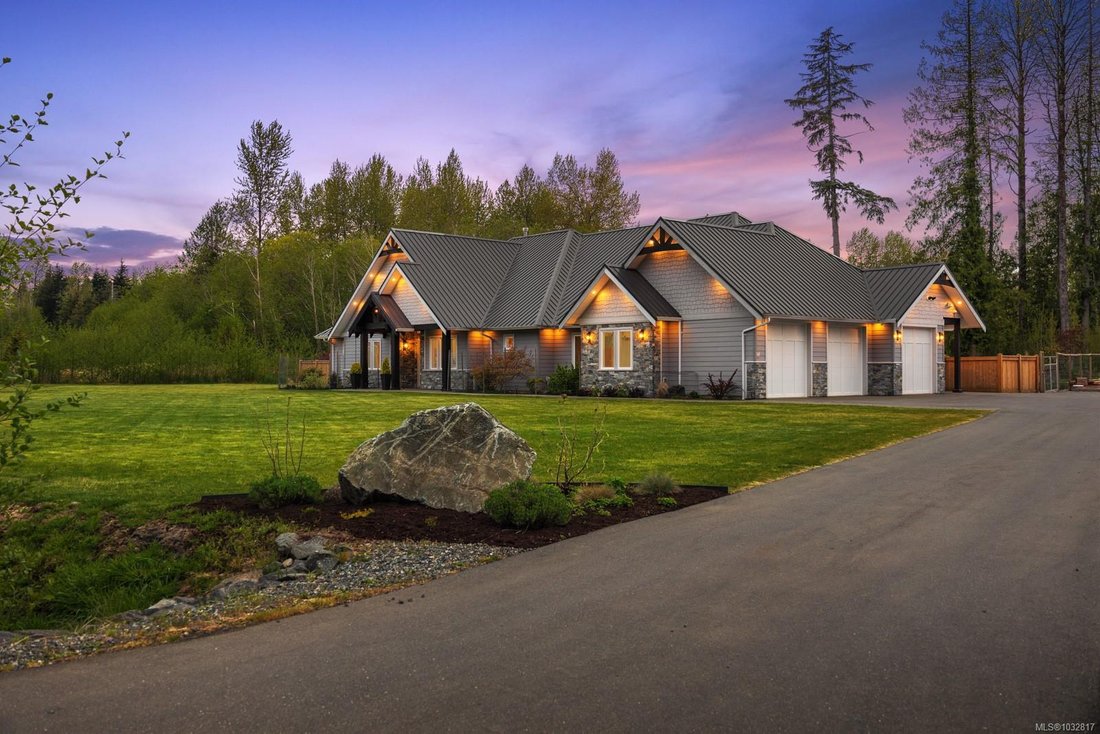 House in Black Creek, British Columbia, Canada 2 - 17749911