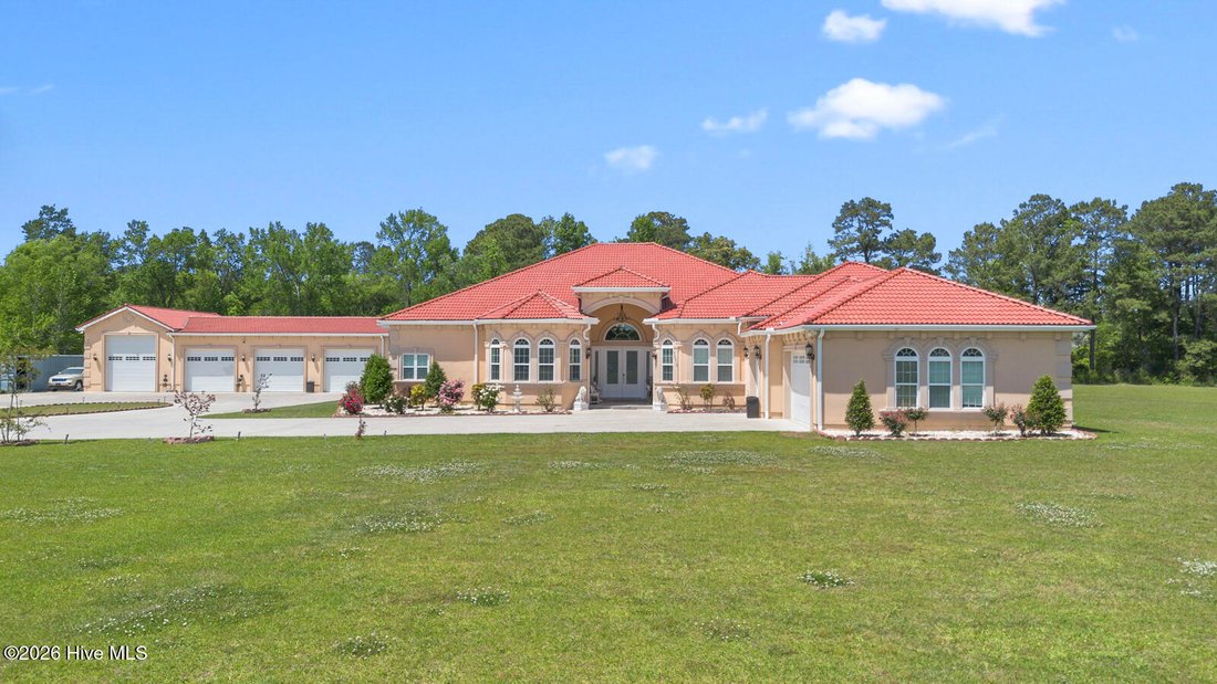 House in Pumpkin Center, North Carolina, United States 1 - 16826640
