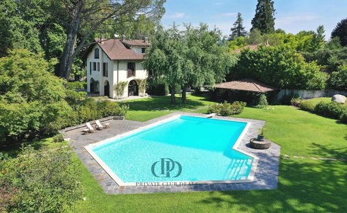 Villa à Castelletto sopra Ticino, Piémont, Italie 1