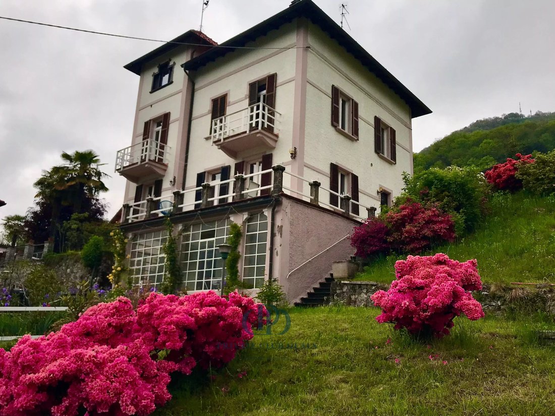 Villa in Dizzasco, Lombardy, Italy 2 - 12968962
