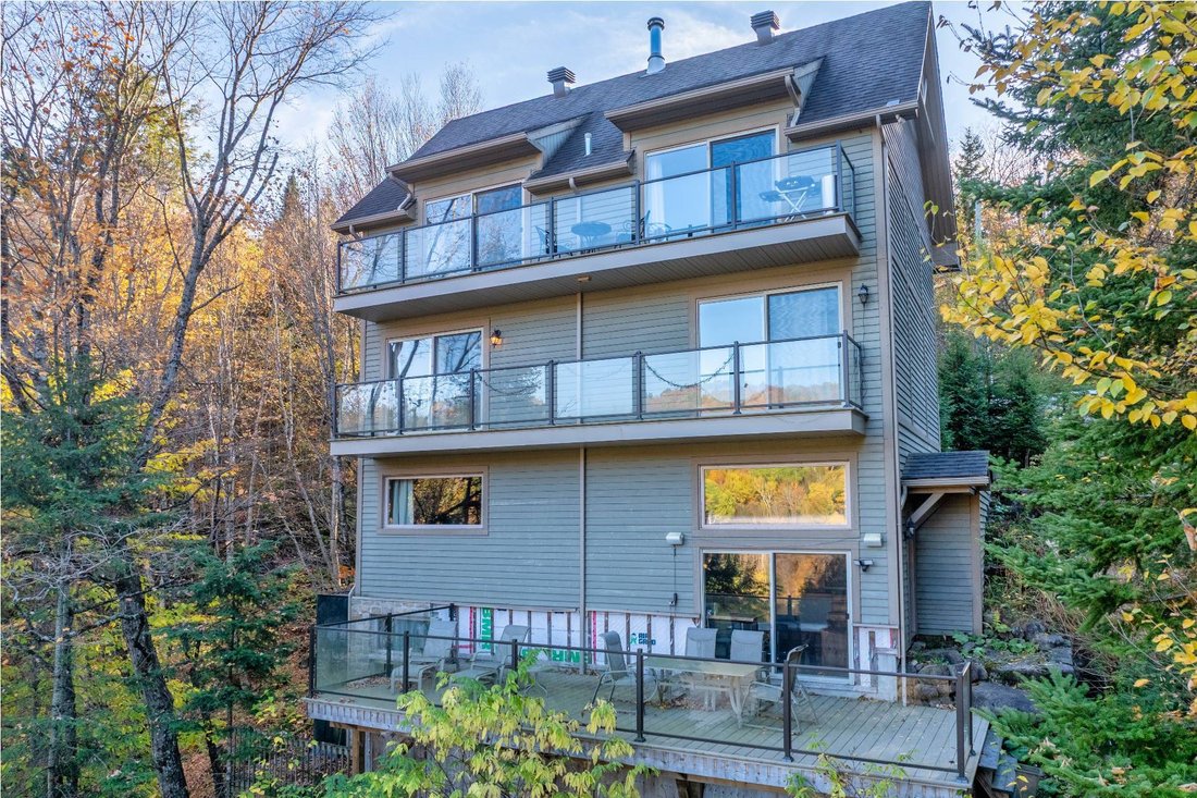 House in Saint-Faustin-Lac-Carré, Quebec, Canada 2 - 17743495