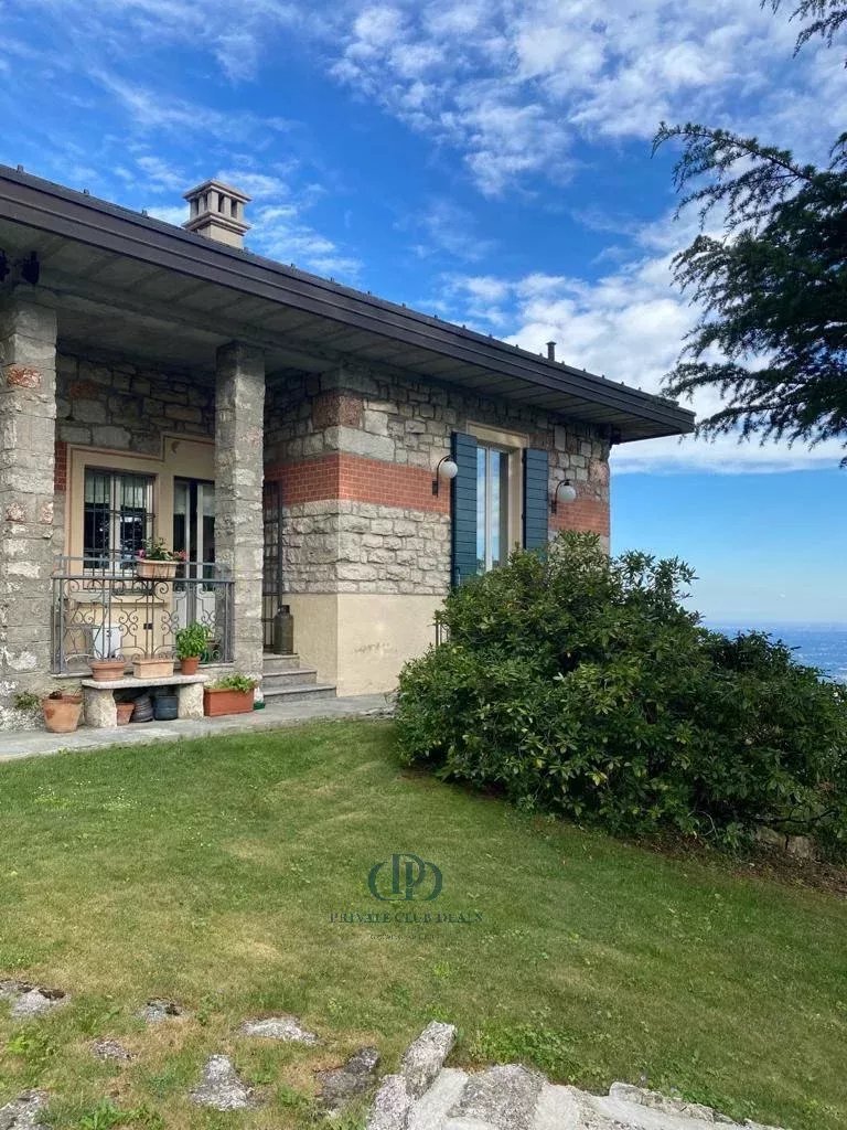 Villa in Center, Varese, Lombardy 3 - 15132938