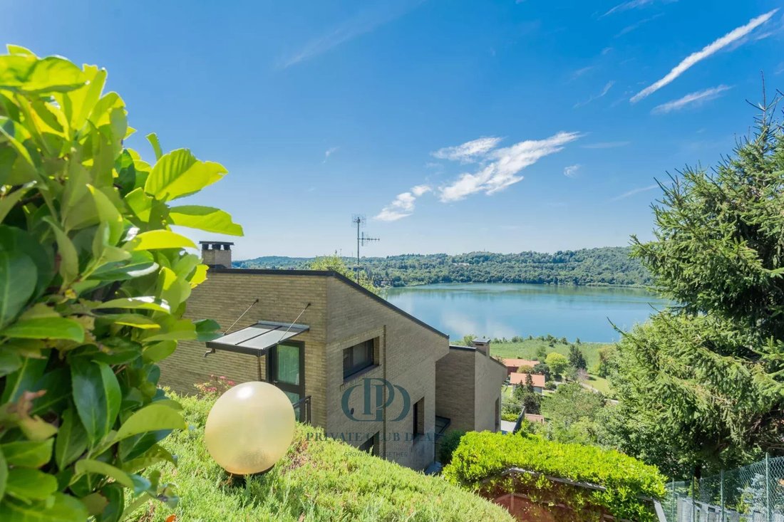 Villa in Montorfano, Lombardy, Italy 4 - 11801285