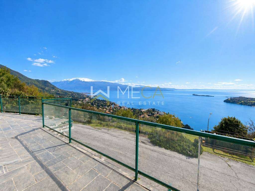 Villa in Salo, Lombardy, Italy 2 - 17749572