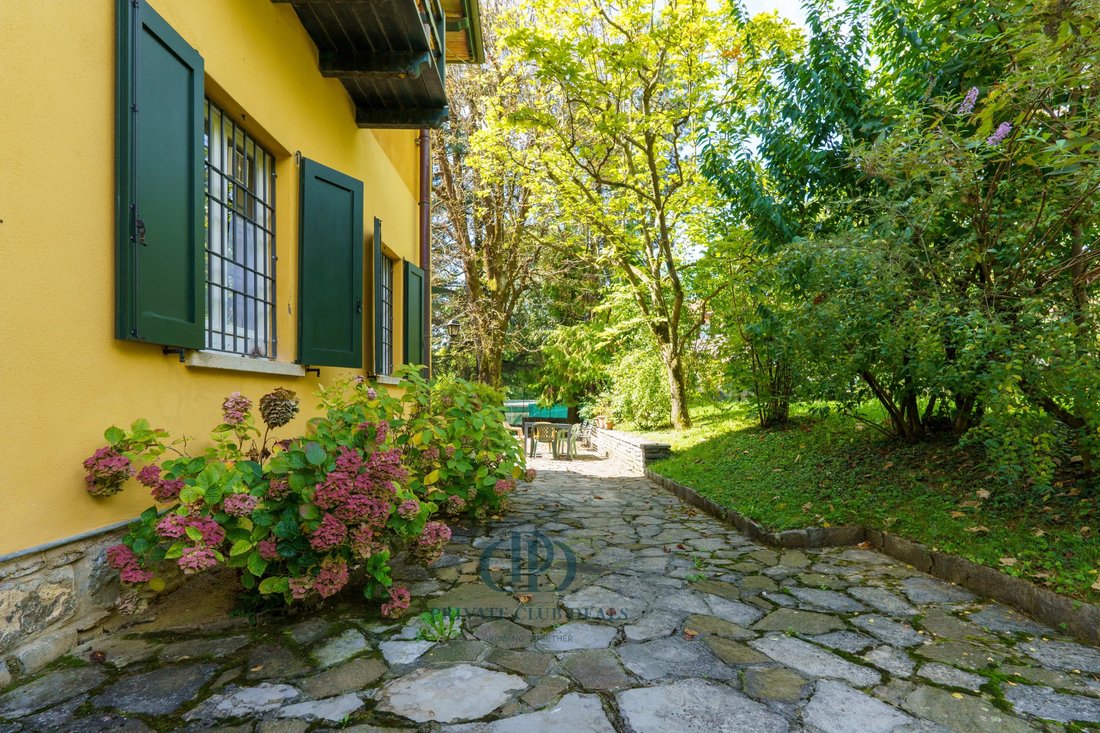 Villa in Ponteranica, Lombardy, Italy 3 - 16656730