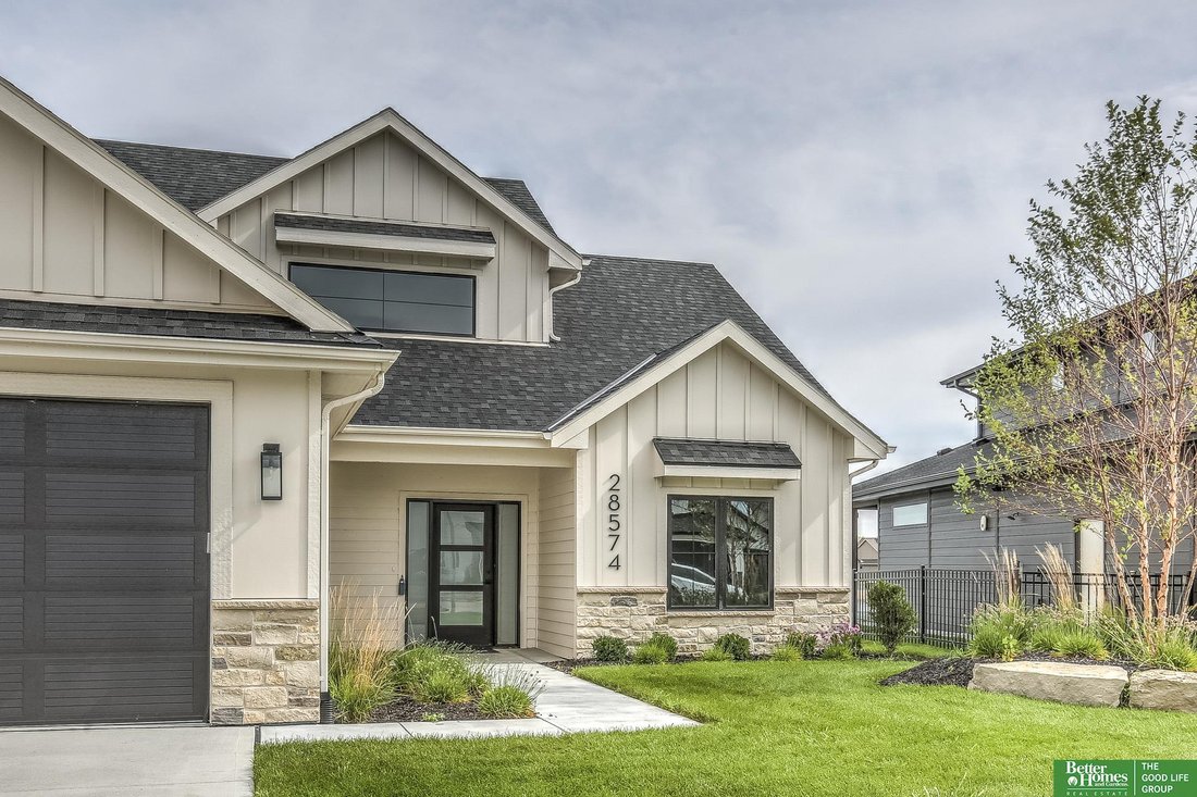 House in Valley, Nebraska, United States 2 - 17744934