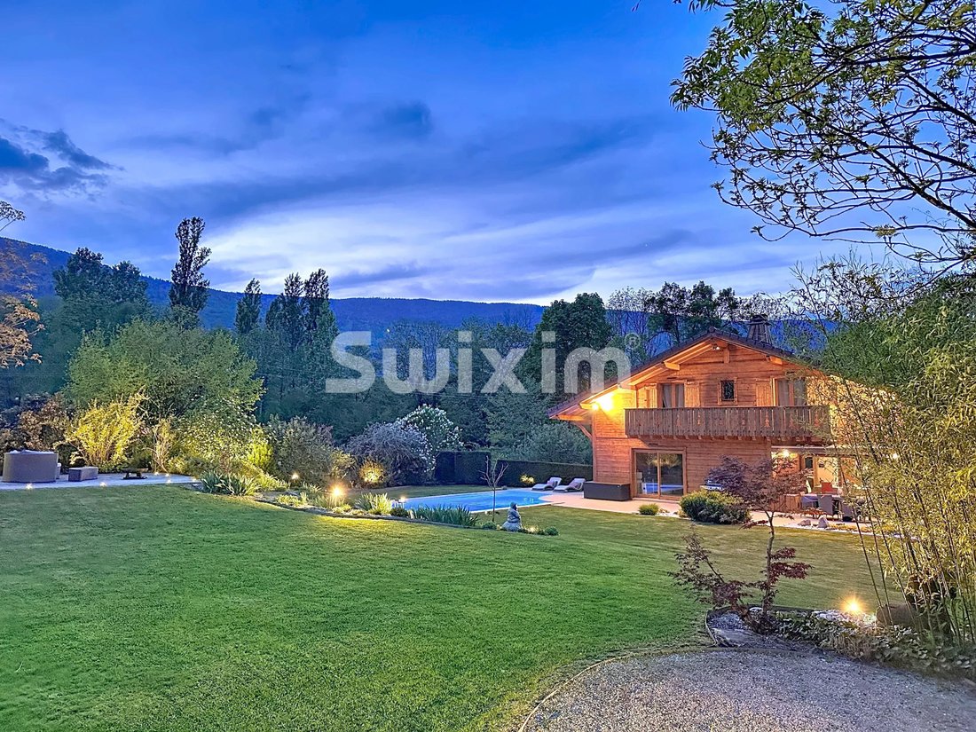 House in Collonges, Auvergne-Rhône-Alpes, France 1 - 17745196