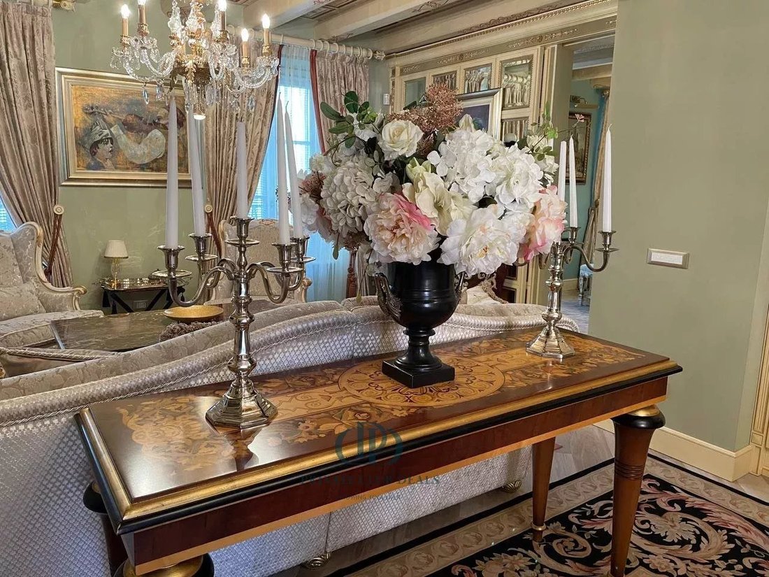 House in Historic Center, Como, Lombardy 3 - 15132972