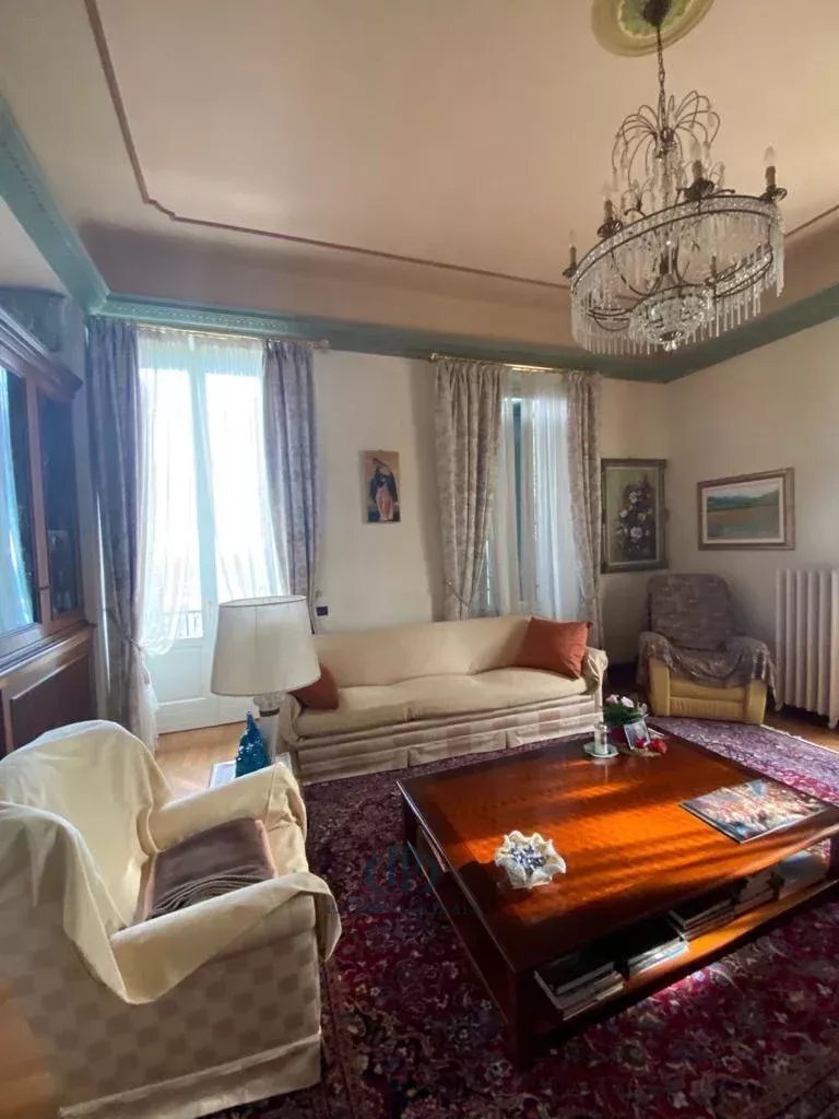 Villa in Center, Varese, Lombardy 5 - 15132938