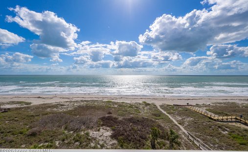 Condo in Cocoa Beach, Florida, United States 1