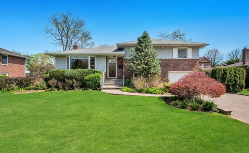 House in New Hyde Park, New York, United States 1
