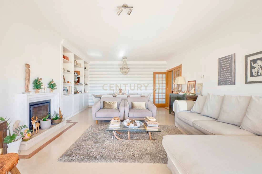 Apartment in Oeiras e Sao Juliao da Barra, Paco de Arcos e Caxias, Lisbon, Portugal 1 - 17749255