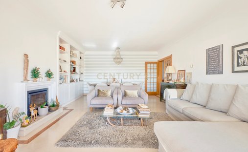 Apartment in Oeiras e Sao Juliao da Barra, Paco de Arcos e Caxias, Lisbon, Portugal 1