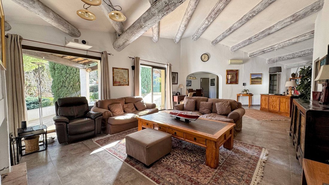 House in Châteauneuf-le-Rouge, Provence-Alpes-Côte d'Azur, France 2 - 17749314