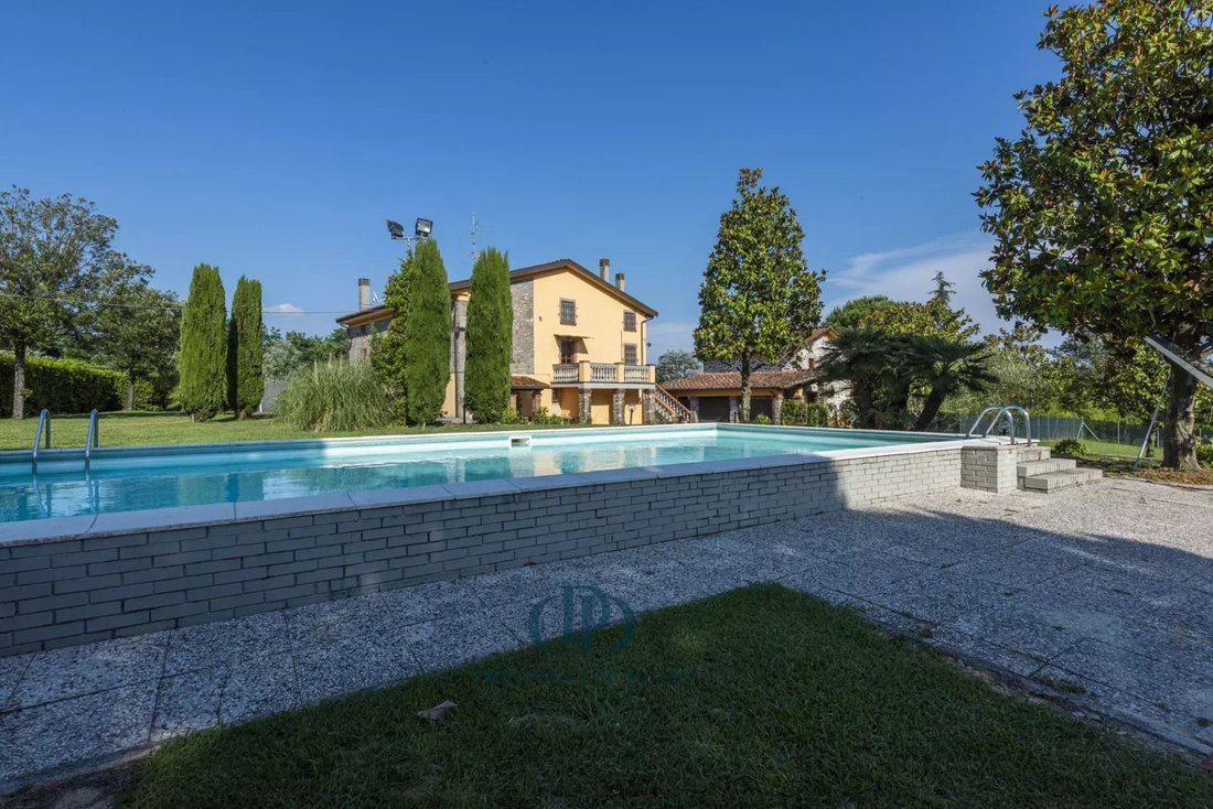 Villa in Center, Capannori, Tuscany 1 - 15132945