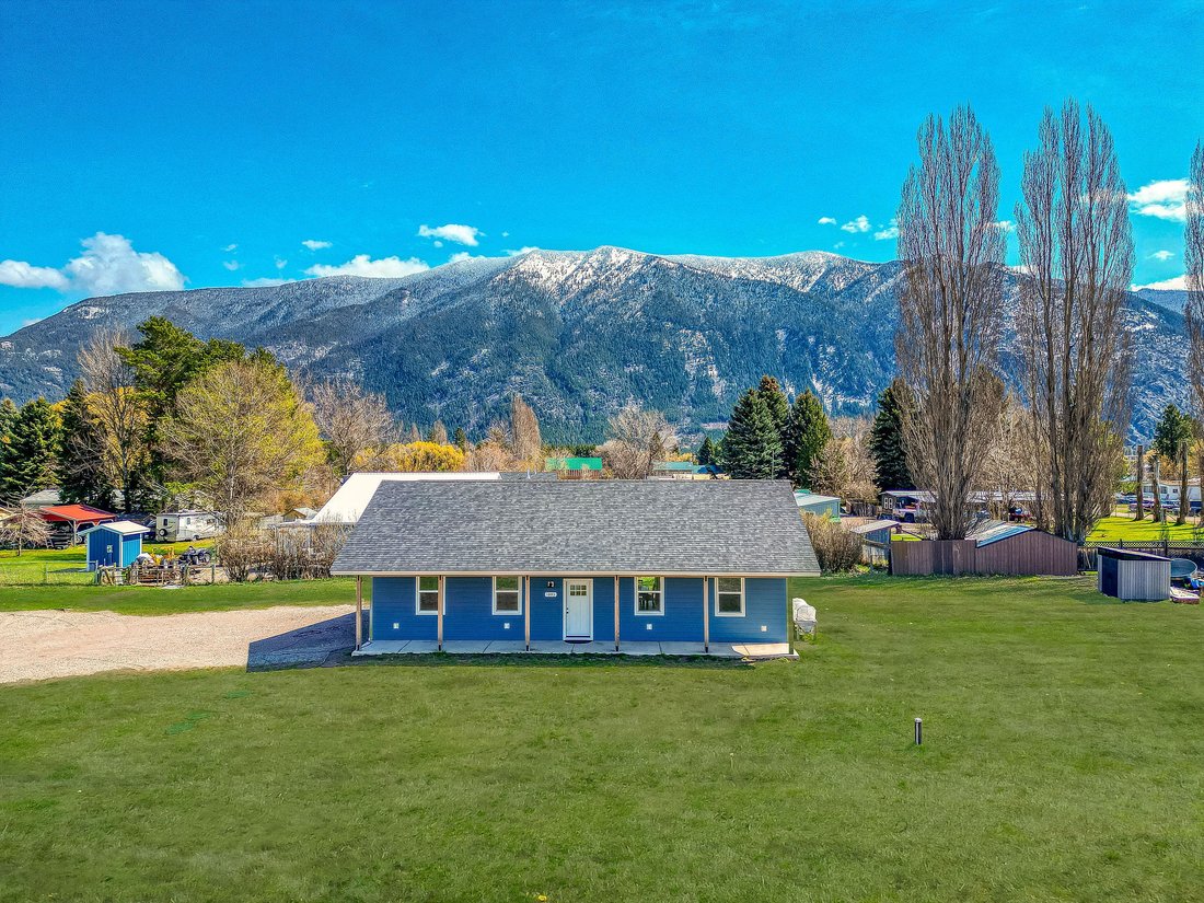 House in Columbia Falls, Montana, United States 2 - 17749878