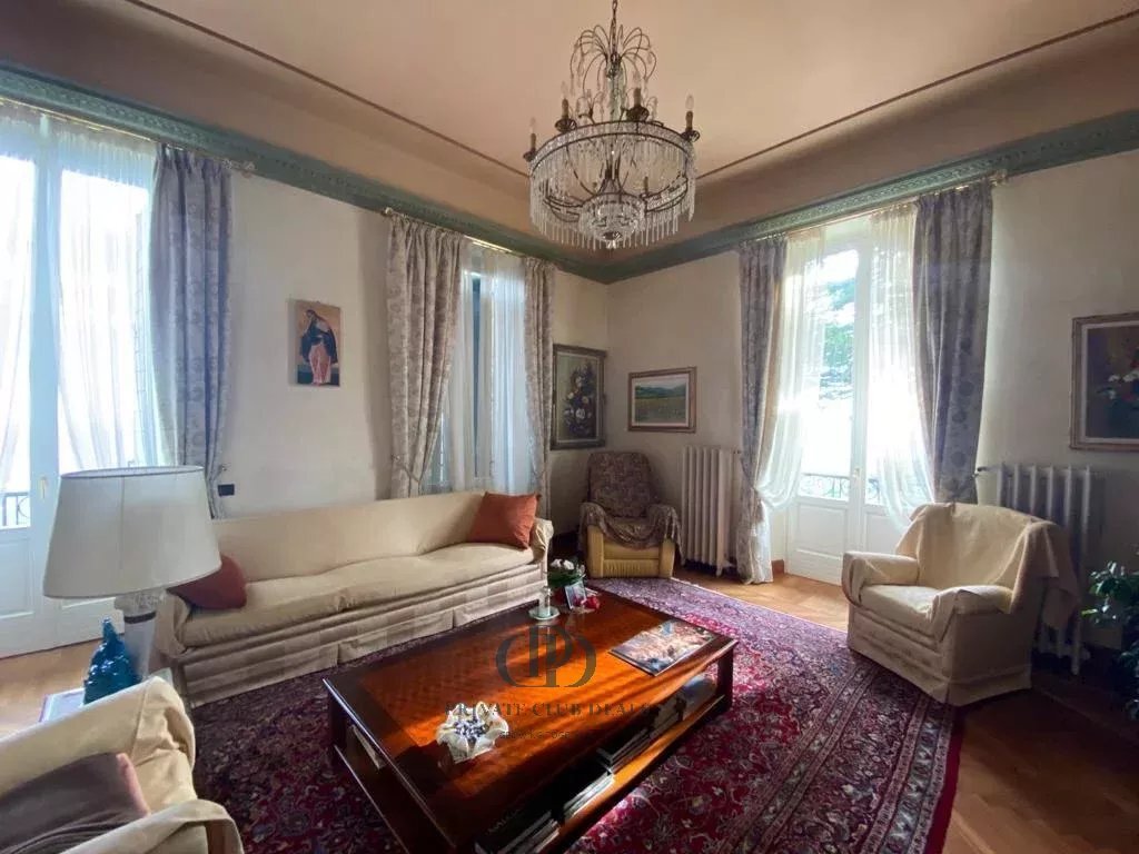 Villa in Center, Varese, Lombardy 4 - 15132938