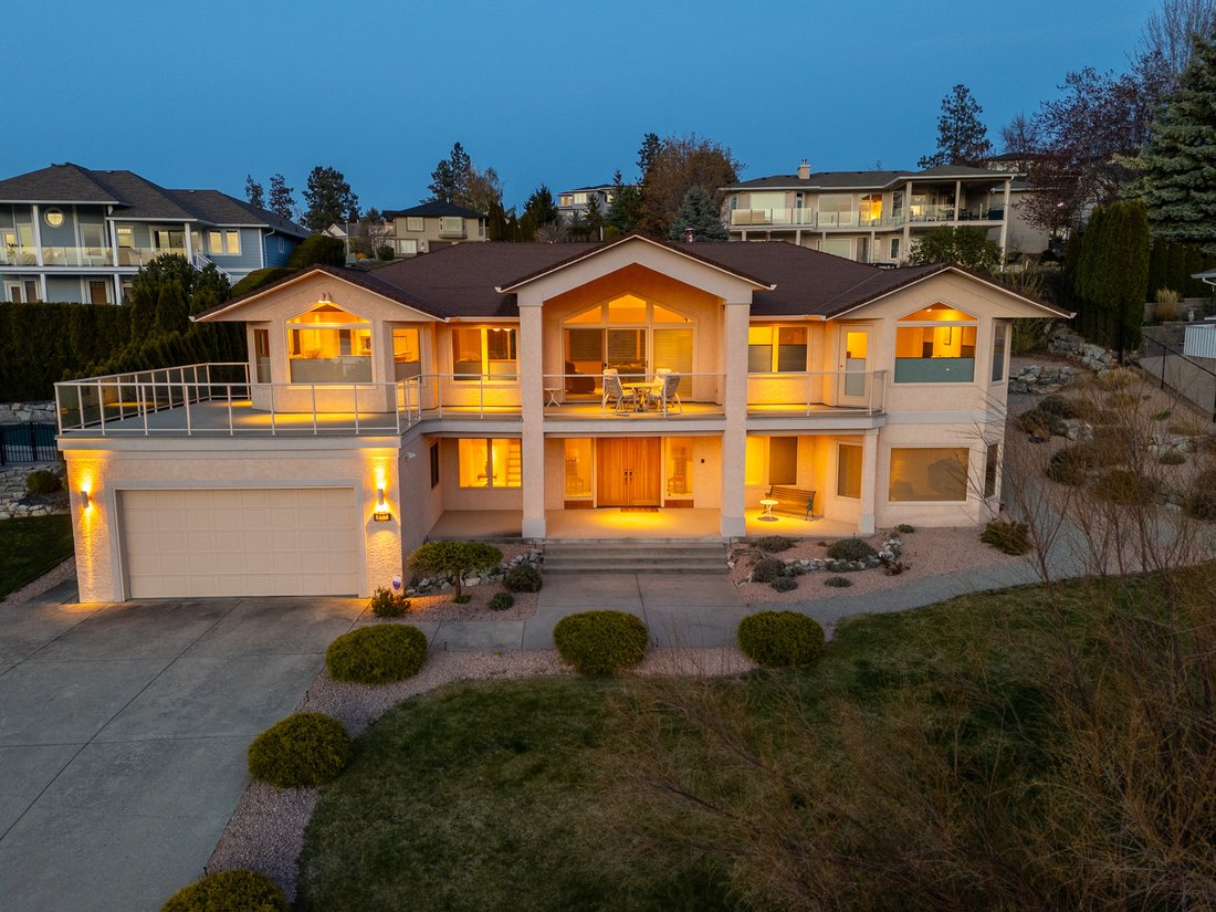 House in Kelowna, British Columbia, Canada 1 - 17749940
