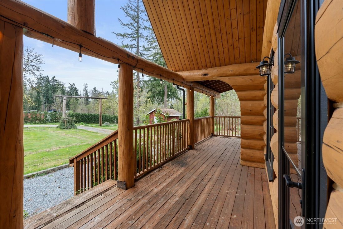 Graham, Washington, United States 4 - 17745708
