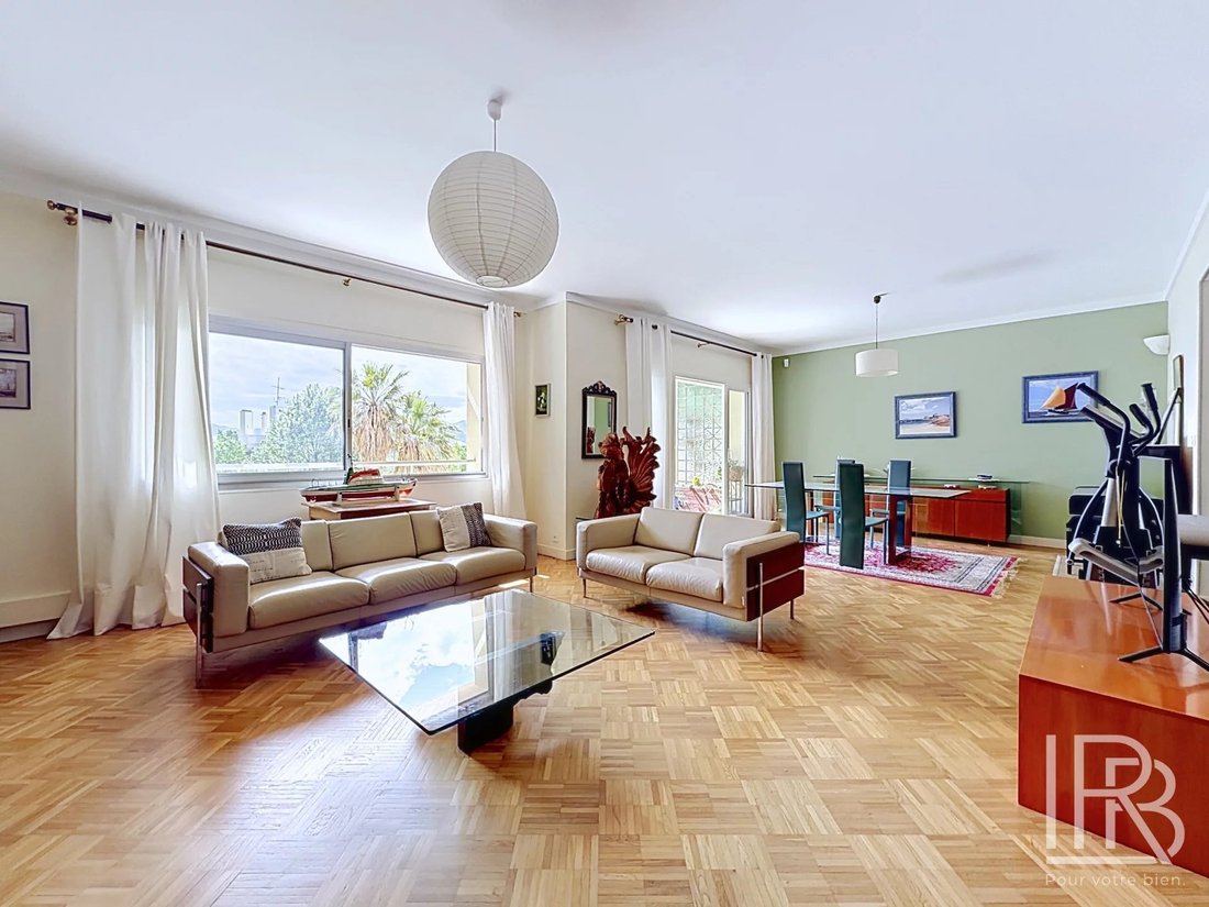 Apartment in Périer, 8e Arrondissement, Marseille 1 - 17745263