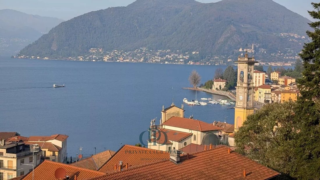 Villa in Porto Ceresio, Lombardy, Italy 1 - 17745125