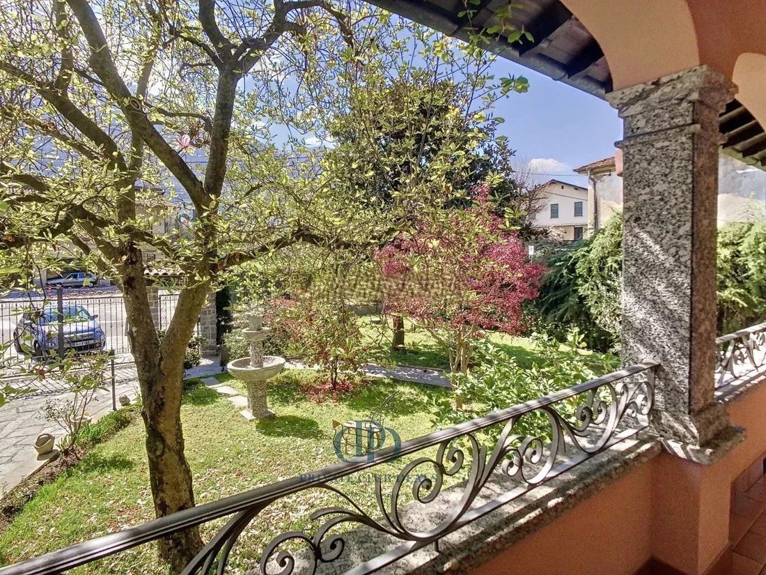 Villa in Porlezza, Lombardy, Italy 4 - 13343792