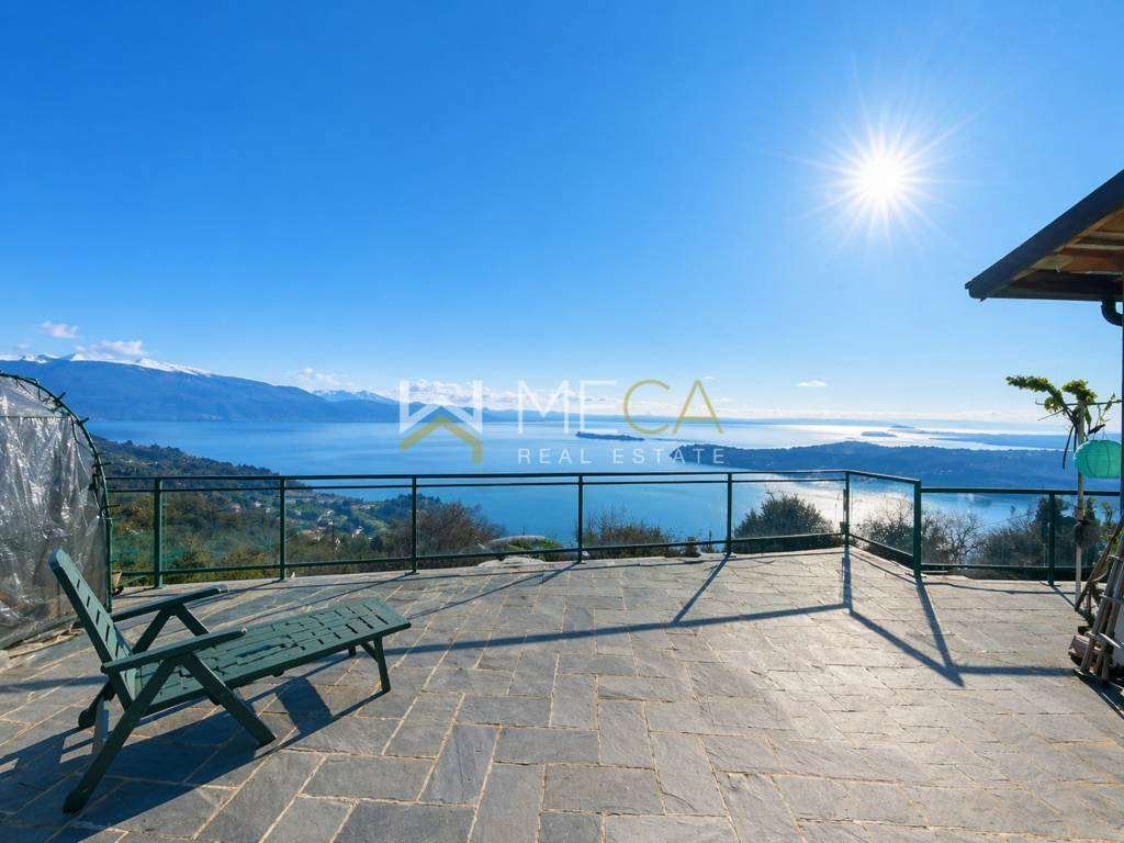 Villa in Salo, Lombardy, Italy 1 - 17749572