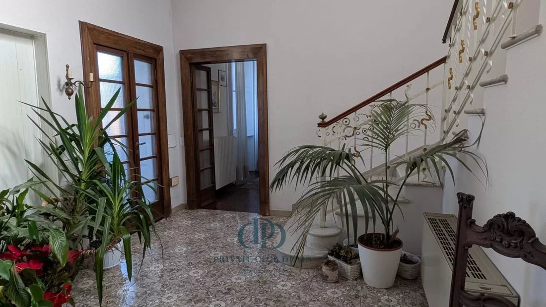 Villa in Porto Ceresio, Lombardy, Italy 3 - 17745125