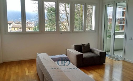 House in Historic Center, Como, Lombardy 1