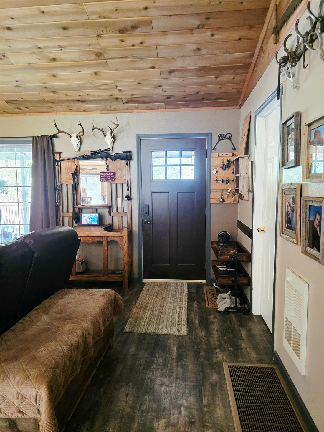 House in Springdale, Washington, United States 5 - 17737123