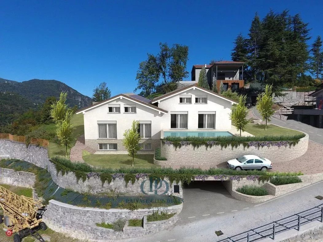 Villa in Grandola ed Uniti, Lombardy, Italy 1 - 15132958