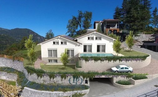 Villa in Grandola ed Uniti, Lombardy, Italy 1