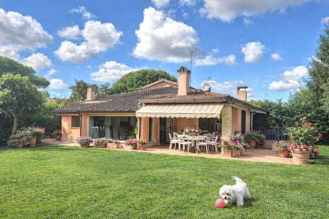 Villa in Giustiniana - La Storta - Olgiata, Rome, Lazio 2 - 16190596