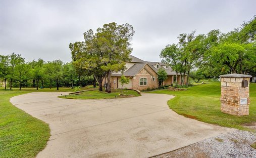 House in Granbury, Texas, United States 1
