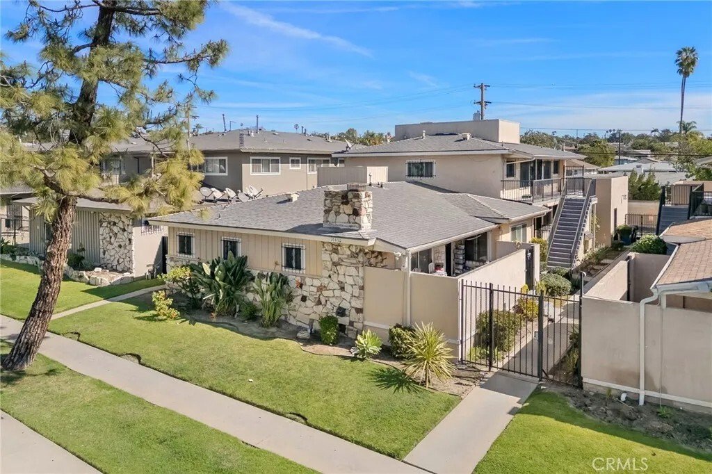 Inglewood, California, United States 2 - 17347262