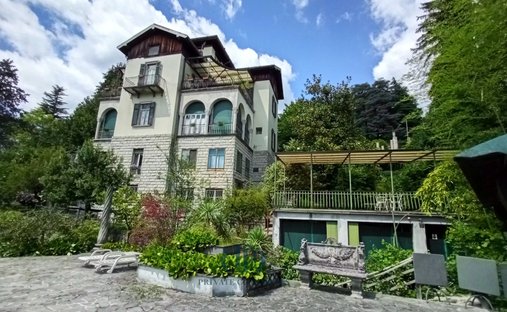 Villa in Centro Valle Intelvi, Lombardei, Italien 1
