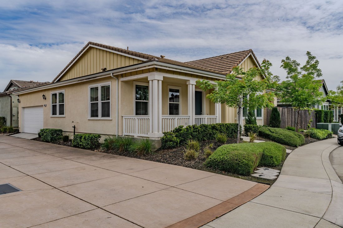 House in Lodi, California, United States 1 - 17749563