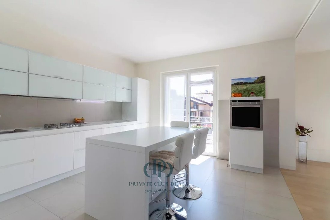 Villa in San Carlo - Giubiano, Varese, Lombardy 5 - 12979210
