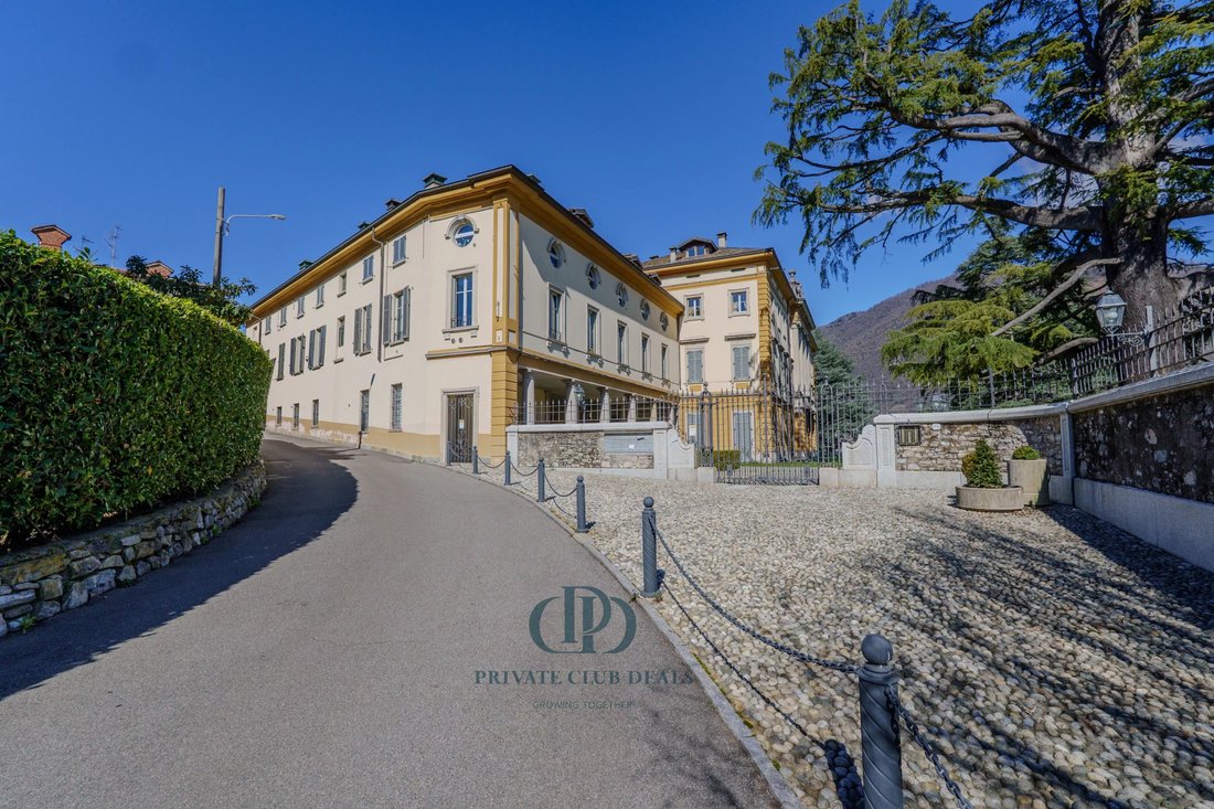 House in Sagnino-Tavernola-Monte Olimpino, Como, Lombardy 1 - 15371191