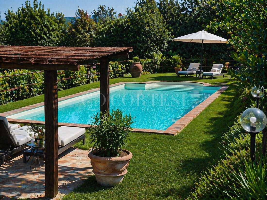 Villa in Torgiano, Umbria, Italy 2 - 17749651