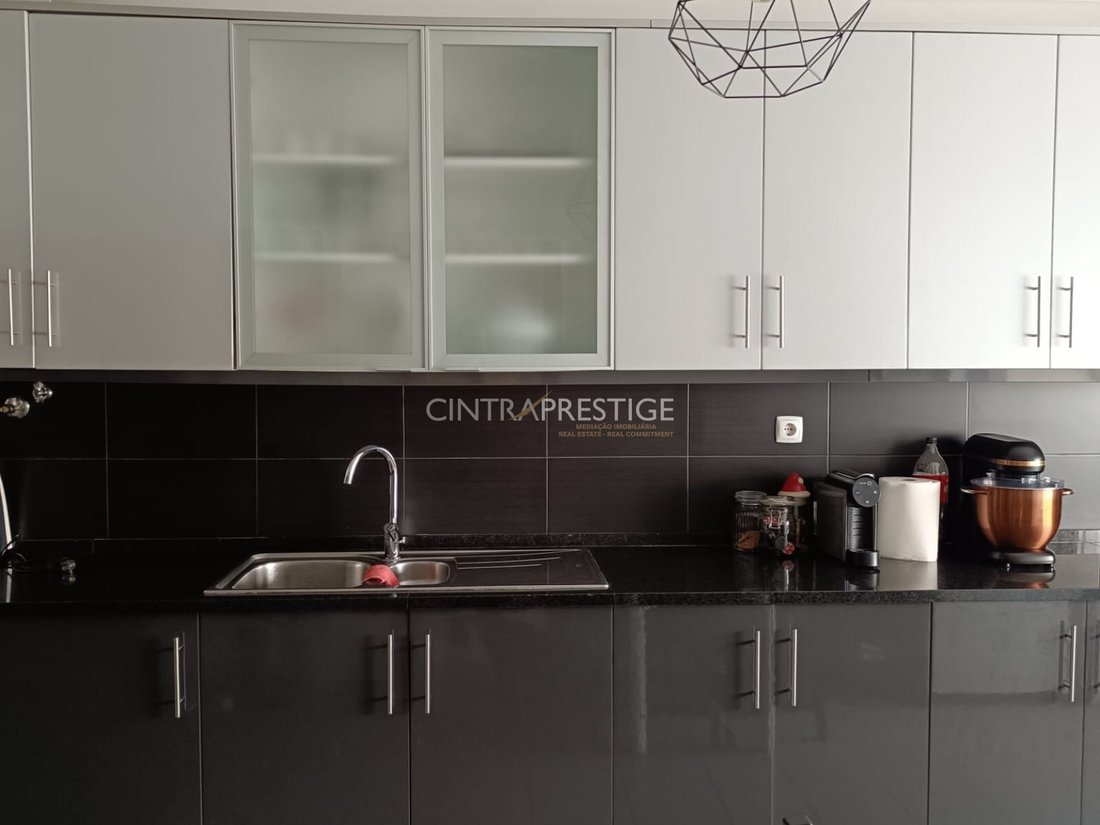 Apartment in Algueirao-Mem Martins, Lisbon, Portugal 1 - 17745423