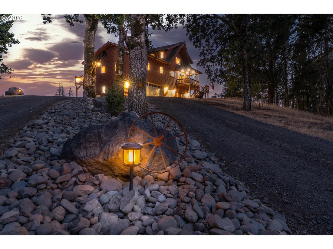 House in Roseburg, Oregon, United States 1 - 17745766