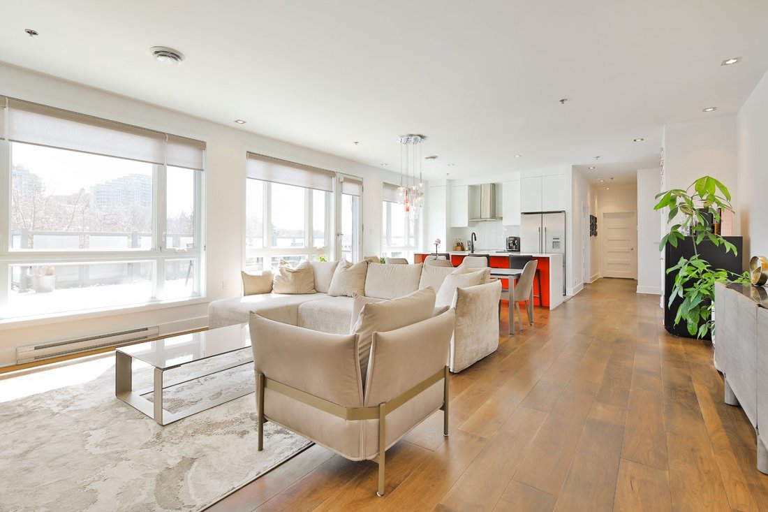 Apartment in Mount Royal, Quebec, Canada 4 - 17745161
