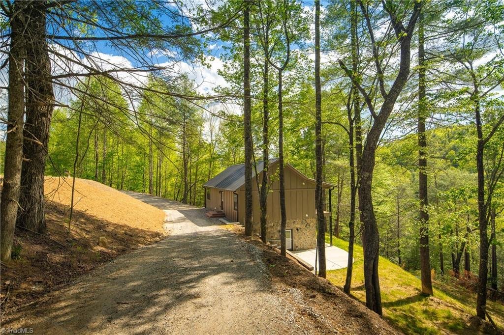 House in Purlear, North Carolina, United States 1 - 17218152