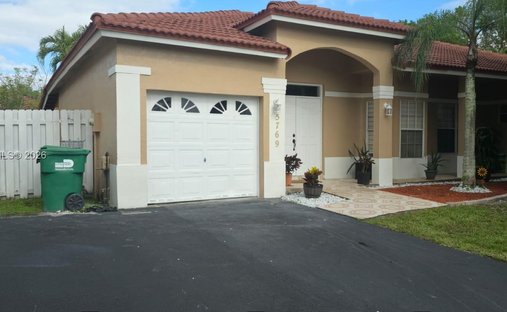 House in Doral, Florida, United States 1