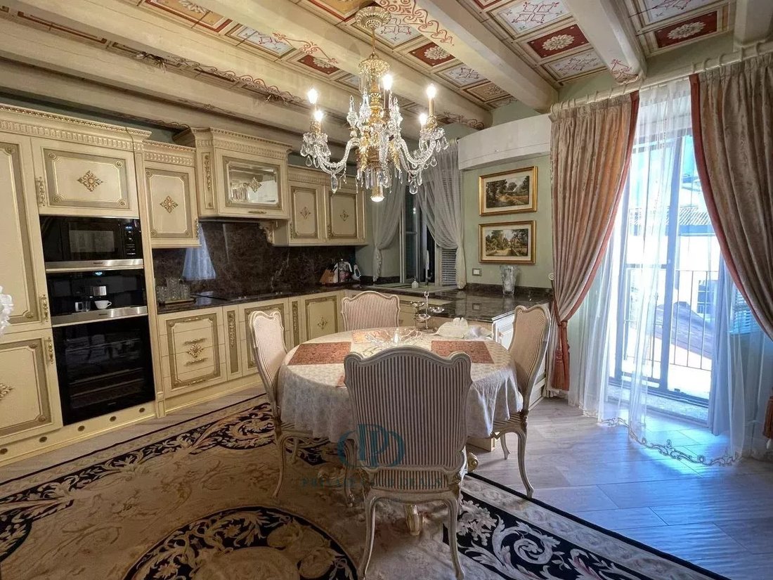 House in Historic Center, Como, Lombardy 1 - 15132972