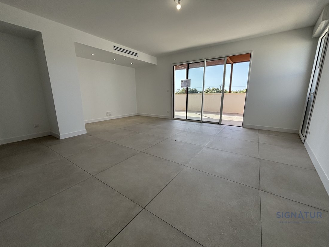 Apartment in Centre Ville, Castries, France 2 - 17744788